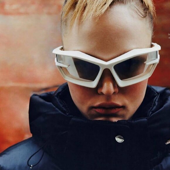 Givenchy GV40049U 43C Sunglasses Orange Geometric Frame, Orange Mirror Lenses - Picture 3 of 10